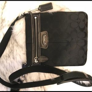 ♦️SOLD♦️Coach crossbody bag